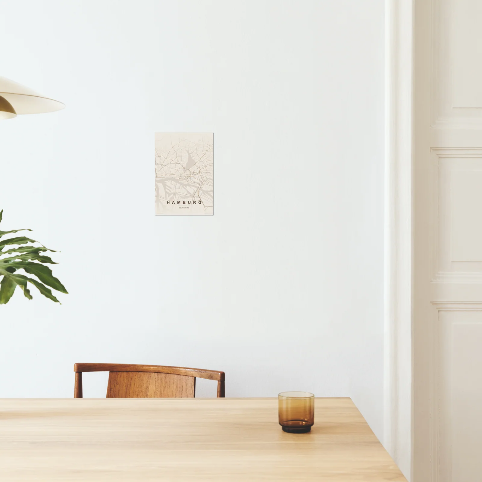 Raumansicht eines personalisierten Kartenposters im Format A4 (21 × 29,7 cm)